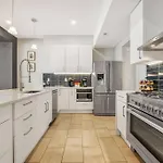 3 Bedroom 2 Bath Art Deco View