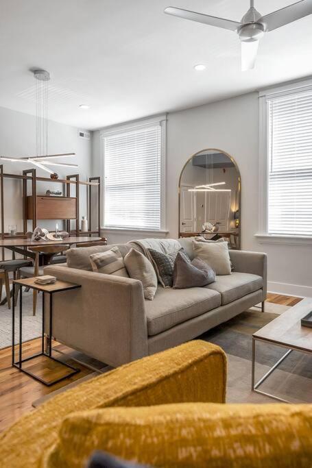 3 Bedroom 2 Bath Art Deco View Apartment *