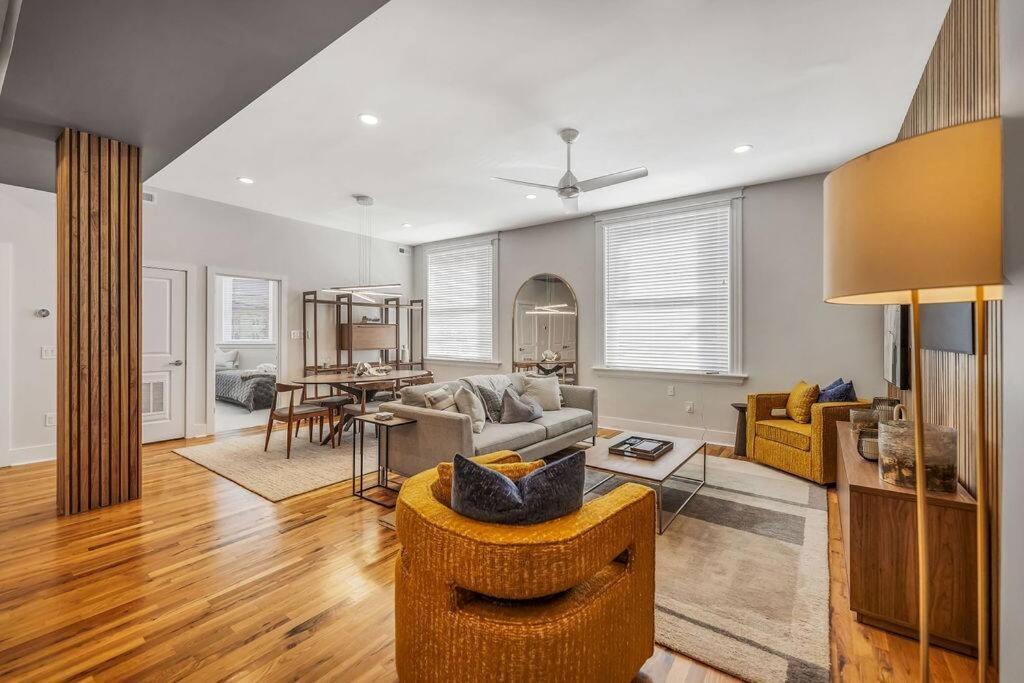 Apartment 3 Bedroom 2 Bath Art Deco View